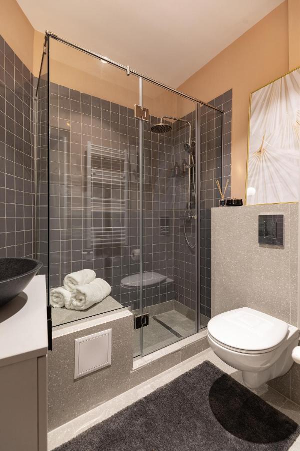 Appartamento Qult - Orient Express Bucarest Esterno foto